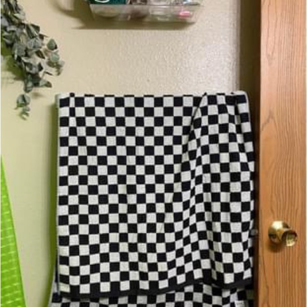 Checkered Full Body Bath Towels
